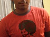 T-shirt quelque chose particulier. Mais quoi