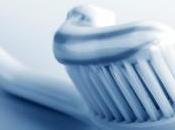 voleur attrapé avec tubes dentifrice