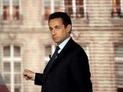 Brève France botte, doigt l'oeil Sarkozy