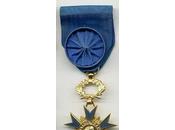 Ordre National Mérite Nouvelle tournée hochets sarkoziens mérités