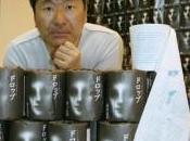 Japon, romans d'horreur lisent papier toilette