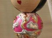 puces jouent bijoux avec Pois Plumes