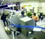 Combien faut-il personnes pour voler distributeur billets