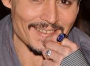 Johnny Depp fantôme personnage qu'il incarne rend visite