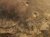 Dans canyon martien Ma’adim Vallis