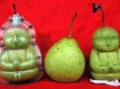 attitude mangeant poire...