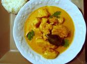 Curry rouge poulet accompagné jasmin inspiré d'une recette