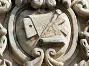 emblème d'architecte tailleur pierre Saintes (17)