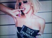 Lady Gaga relance Polaroid