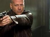 Bruce Willis suite dans idées