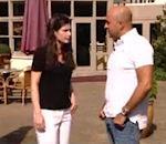 journaliste problèmes gastriques pendant interview