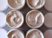 Crème marron pour mains