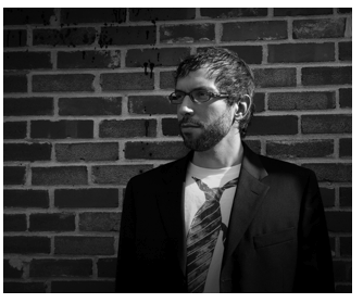 Jean-Simon Desrochers écrit l'étrange carnaval de la métropôle contemporaine