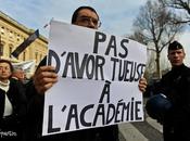 Manifestation Protestation Pro-Vie devant l’Académie Française