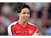 Nasri attend Chamakh pied ferme