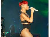 Drake rajoute couche relation avec Rihanna