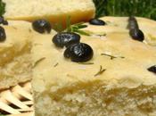 Focaccia olives noires romarin
