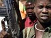 AK-47 enfants-soldats