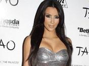 Kardashian Elle fait pari rester célibataire 2011