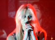 Taylor Momsen mannequinat ferme portes