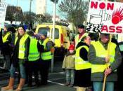 collectif contre projet groupe Holcim ajuste stratégie