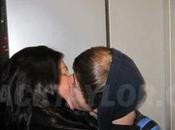 Justin Bieber embrasse