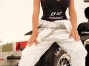 Keeley Hazell enflamme nouveau presse aglaise