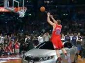 Blake Griffin dunk dessus d’une voiture