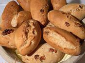 Petits pains complets noix noisettes, olives, oignons thym céréales
