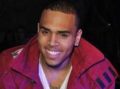Chris Brown... encore nouvelle couleur cheveux brun