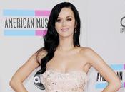Katy Perry mère marre voir seins