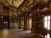 Photo géante d’une bibliothèque Prague ligne
