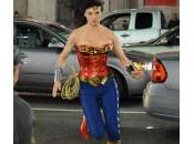 Wonder Woman photos behind scene avec Adrianne Palicki