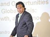 Pérou Toledo agite menace Hugo Chavez