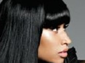 Nicki Minaj fait monter femme scène