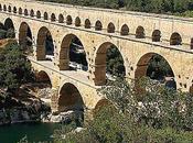 Pont Gard: Site Emblématique.