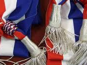 Faut écouter lieu jouer avec portable pour ensuite divulguer informations erronées.