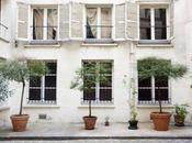 Inès Fressange vous ouvre portes grand appartement parisien