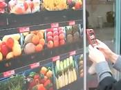 Shopping virtuel dans métro coréen avec votre mobile