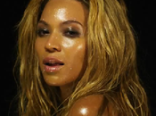tout nouveau clip Beyoncé série mode dans Harper's Bazaar