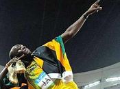 jamaicains Usain Bolt battent record 4X100m