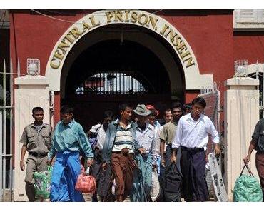 Les portes des prisons birmanes se sont ouvertes toute la journée pour libérer plusieurs dizaines de prisonniers d'opinion, dont Zarganar, le “Coluche" birman
