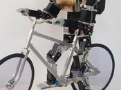 PRIMER-V2, robot cycliste saisissant réalisme