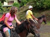 Balade cheval dans vallée Taiohae