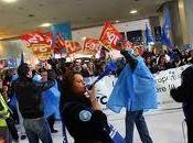 Grève dans aéroports gouvernement doit débloquer situation
