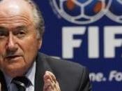 Blatter veux sortir grande porte