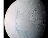 Encelade, petite lune très active Saturne