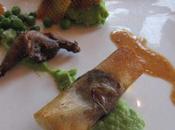 Ballotins pigeonneaux foie gras, cuisse confite miel mousse verdoyante pommes gaufrettes