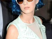 Katy Perry: cheveux bleus robe couleur pastel pour fashion week!