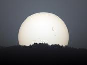 L’énorme tache solaire 1429 photographiée surface Soleil sans télescope